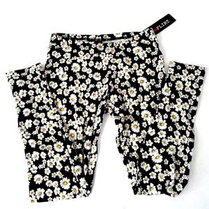 dELIA's Ultraflirt Daisy Leggings